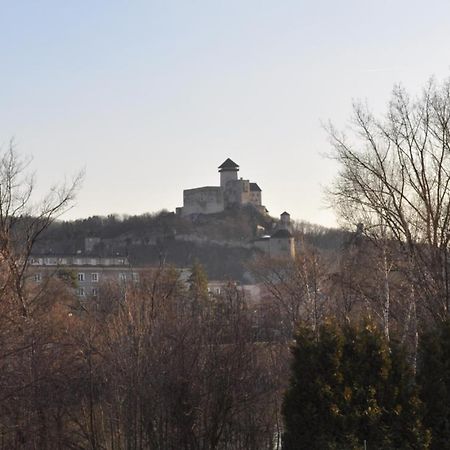 Sport Hotel Ostrov Trenčín Buitenkant foto