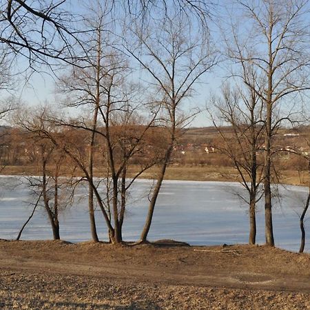 Sport Hotel Ostrov Trenčín Buitenkant foto